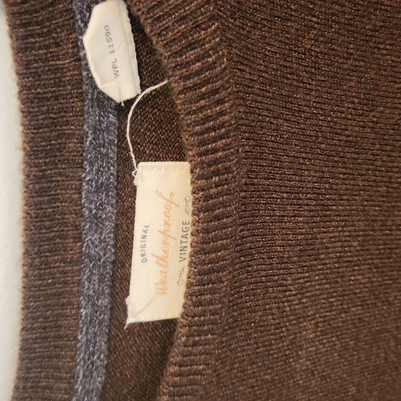 Sweater - Picture 2 of 3